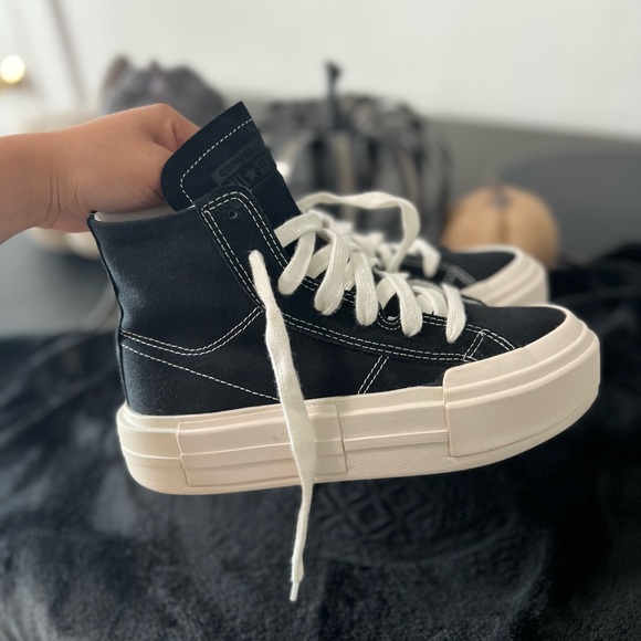 Converse Shoes - Converse Chuck Taylor All Star Cruise Hightop Platform